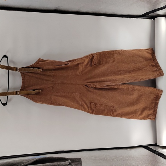 ee:Some Brown Jumper Adjustable Strap Size Small Wide Leg Leg Pockets - Picture 1 of 7